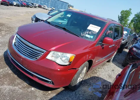 2011 Chrysler Town & Country Touring-L z USA, uszkodzony, nr VIN 2A4RR8DGXBR635474